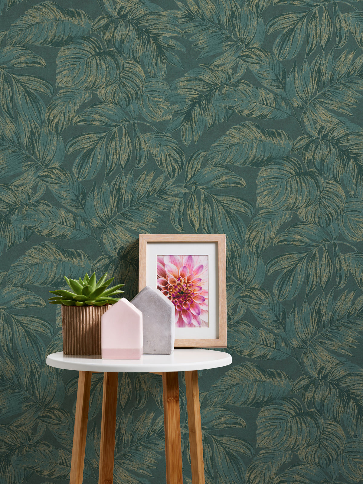 Papel pintado de alta calidad de la colección Casual Living en color verde. 