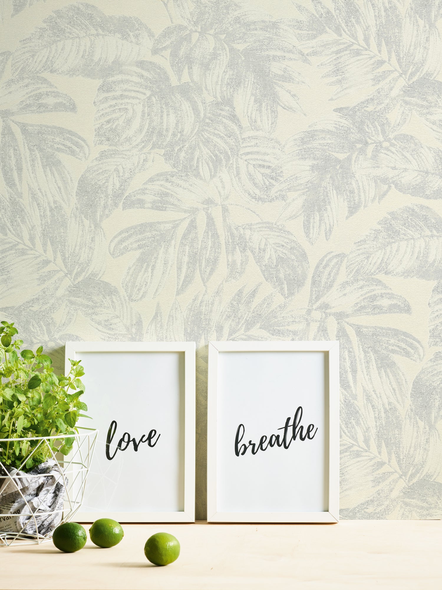 High-quality wallpaper from the Casual Living collection in white 