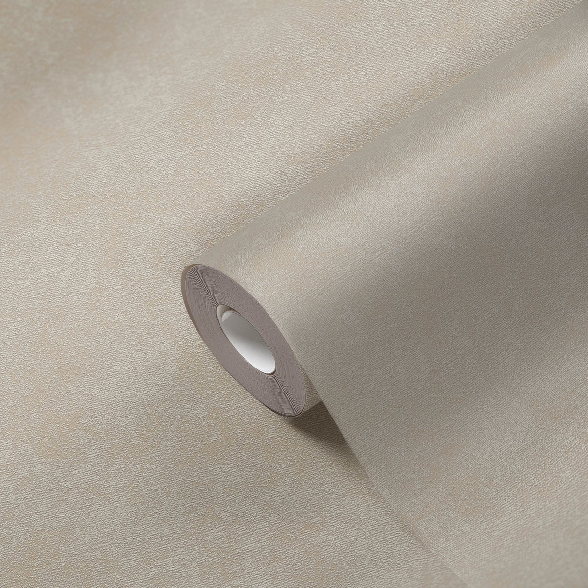 Papel pintado de alta calidad de la colección French Affair en color beige. 
