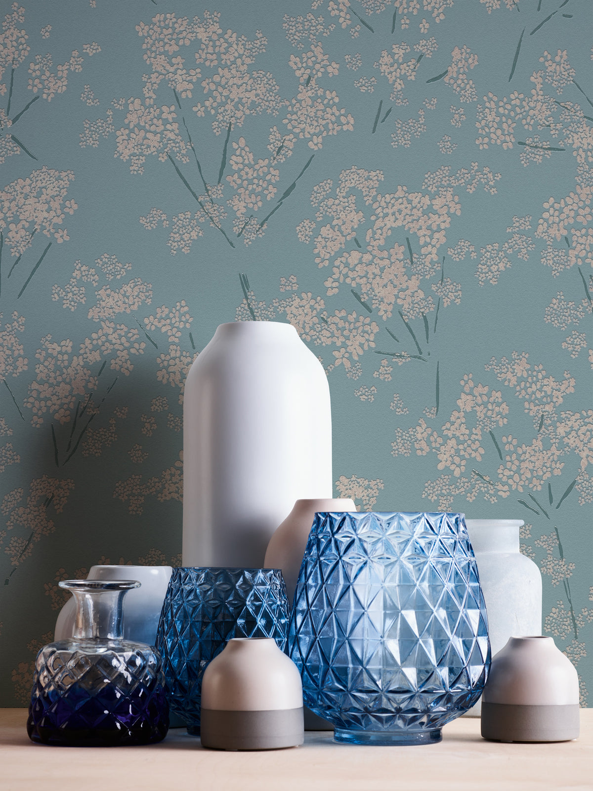 Papel pintado de alta calidad de la colección Casual Living en color azul. 