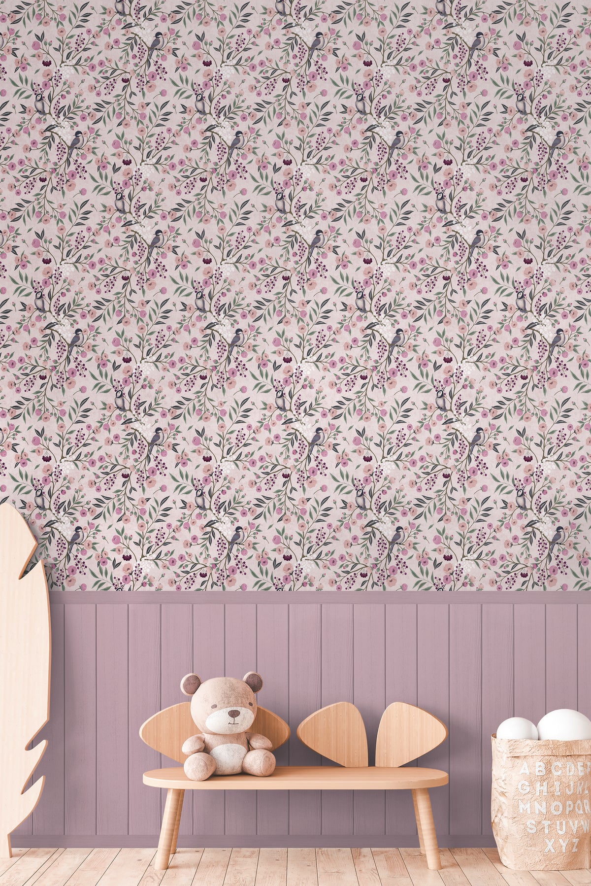 Papel pintado de alta calidad de la colección Lilly & Luis en color beige. 