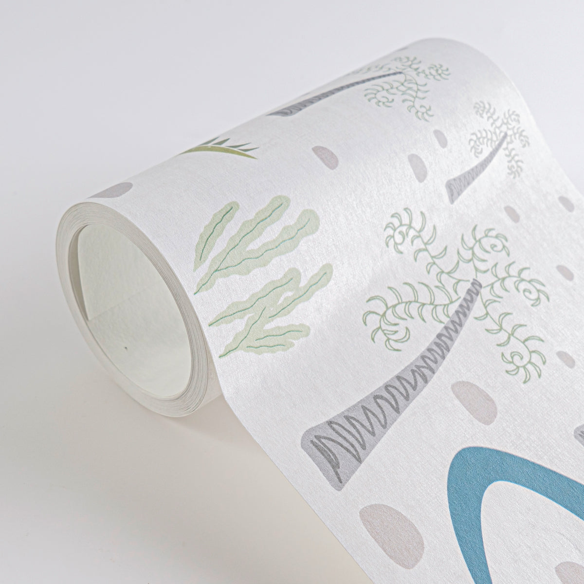 Papel pintado de alta calidad de la colección para habitaciones infantiles en color azul. 