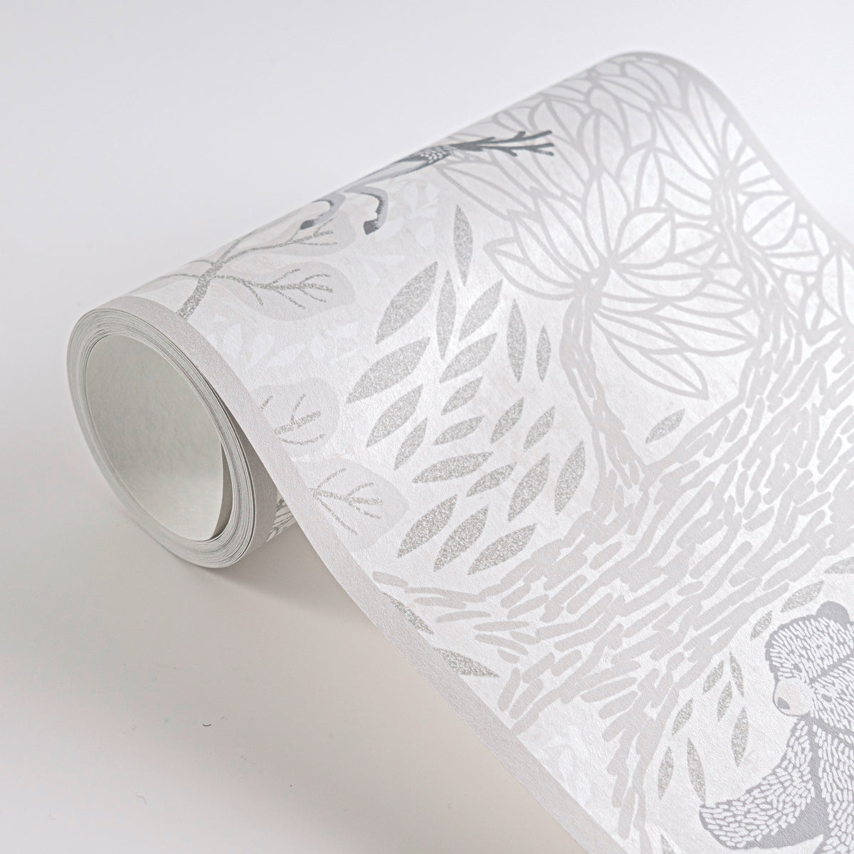 Papel pintado de alta calidad de la colección para habitaciones infantiles en color marrón. 