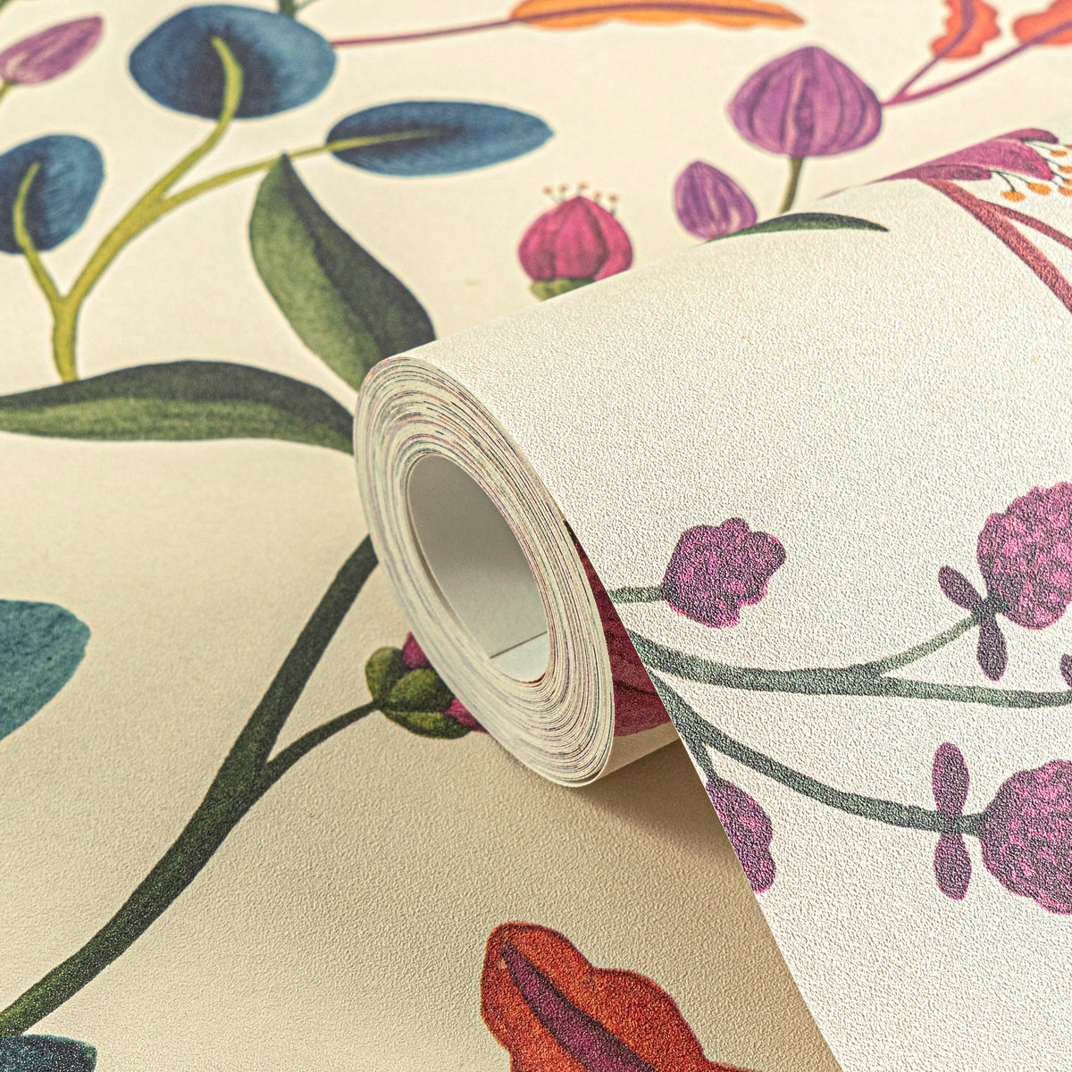 High-Quality Non-Woven Wallpaper Cream Floral