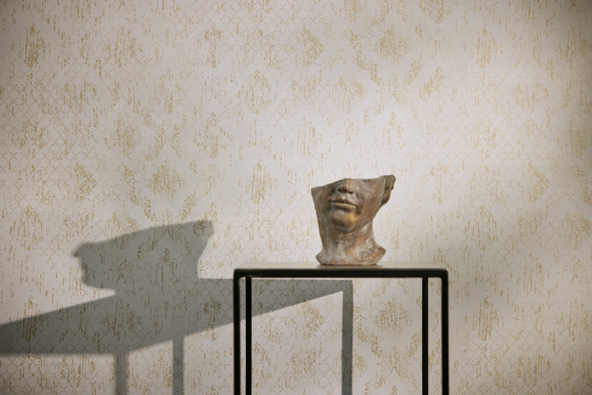 Hochwertige  Tapete aus der Kollektion Metropolitan Stories Hot Spots in Creme