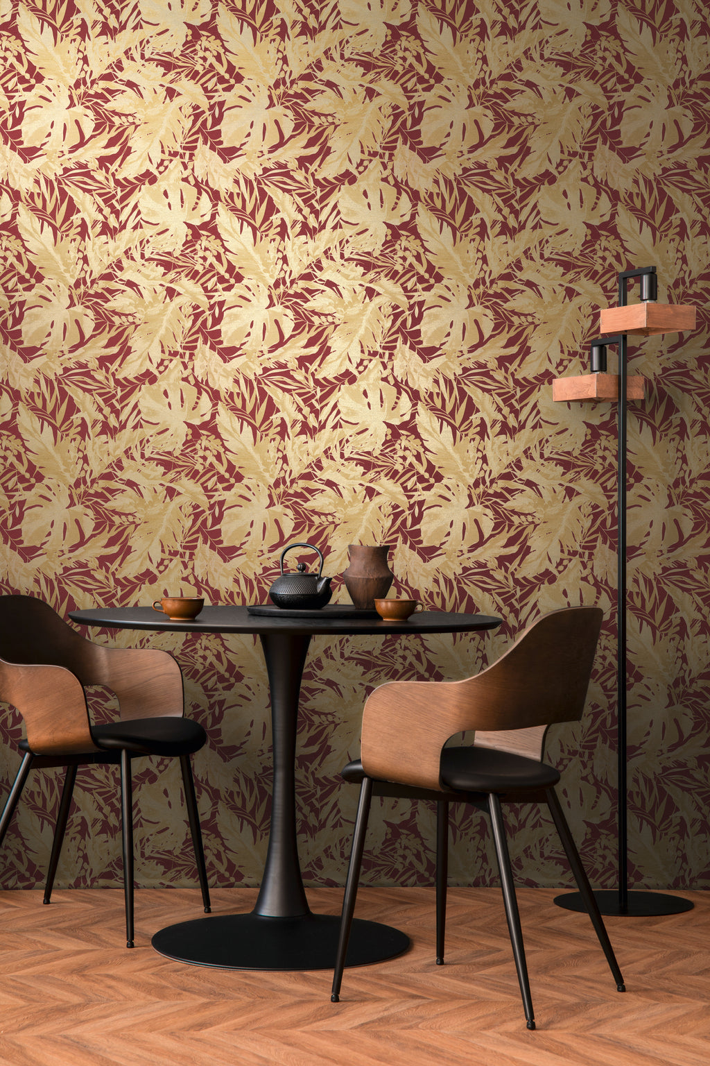 High-Quality Non-Woven Wallpaper Red Jungle