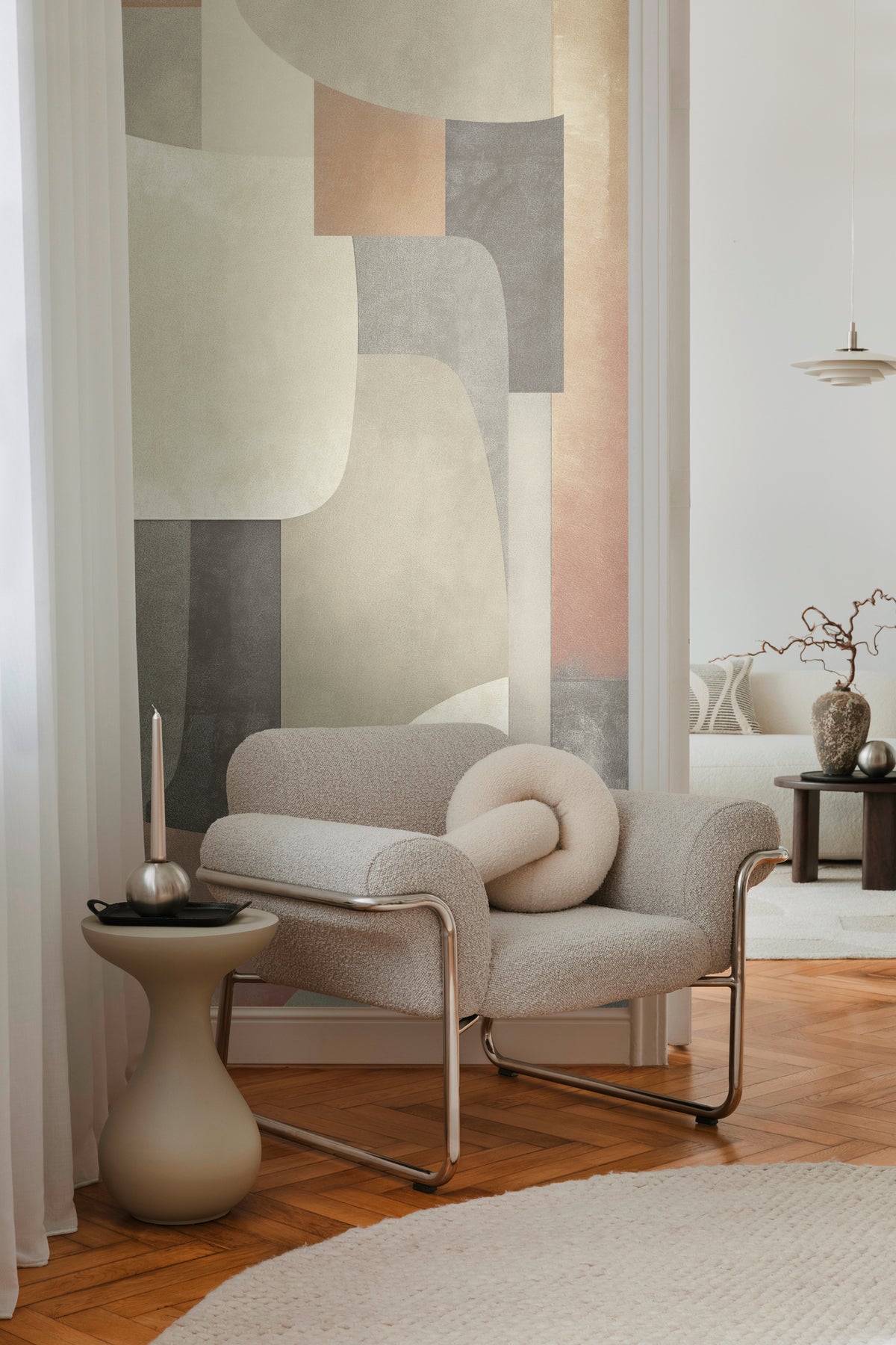 Papel pintado de alta calidad de la colección CosmoLiving en color beige. 
