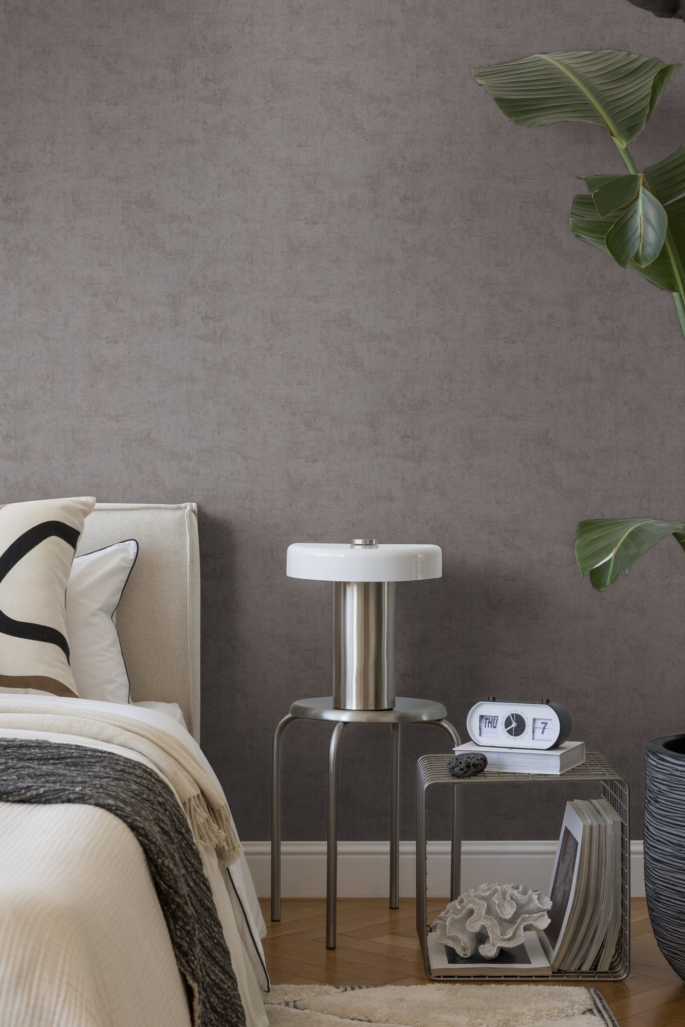 Hochwertige Tapete aus der Kollektion Pintwalls III in Grau